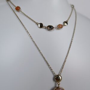 Ketting met edelstenen en schakels