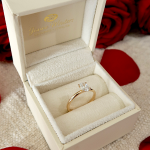 Ring Oval Cut 0.50 ct