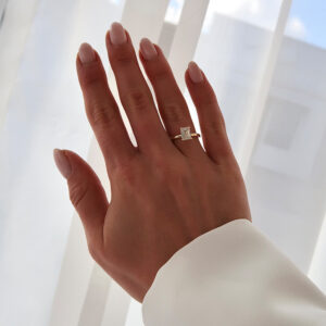 Ring Emerald 1.00 ct Lab Grown